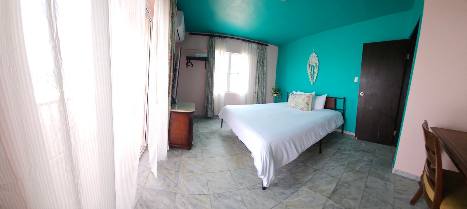 207: Luquillo Oceanfront 2-Bedroom Suite