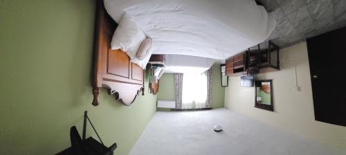 Experience expansive oceanfront living in our 2-Bedroom Suites, themed for Luquillo, at Selva Boutique Hotel, Luquillo. With multiple balconies and breathtaking front ocean views, this is your ultimate adults-only retreat in Puerto Rico.
