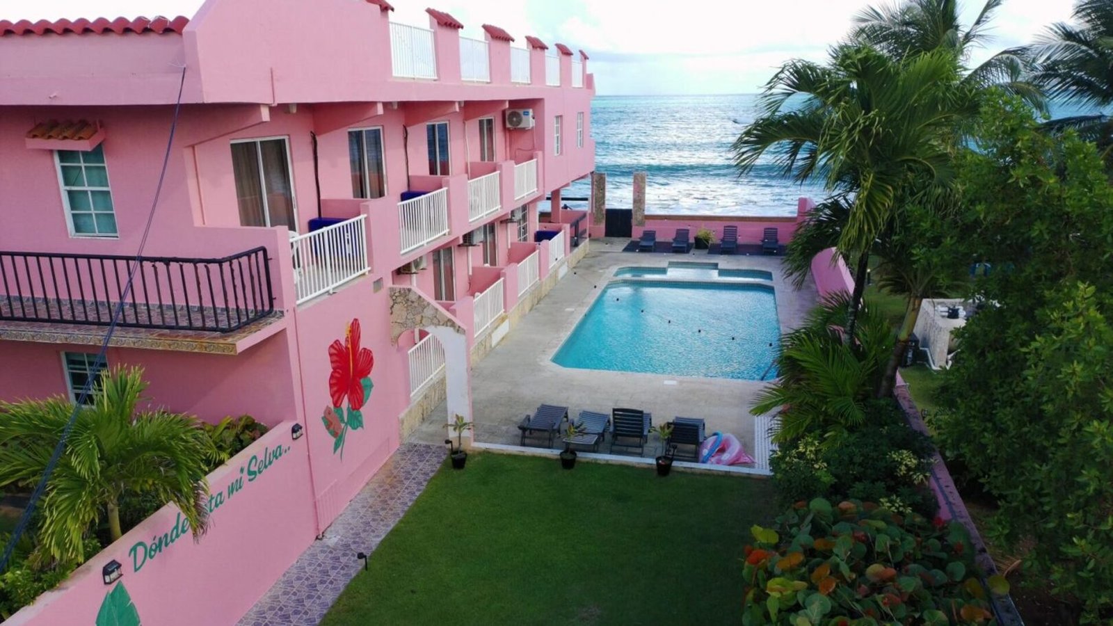 Oceanfront pool at Selva Boutique Hotel – your serene retreat in Luquillo.
